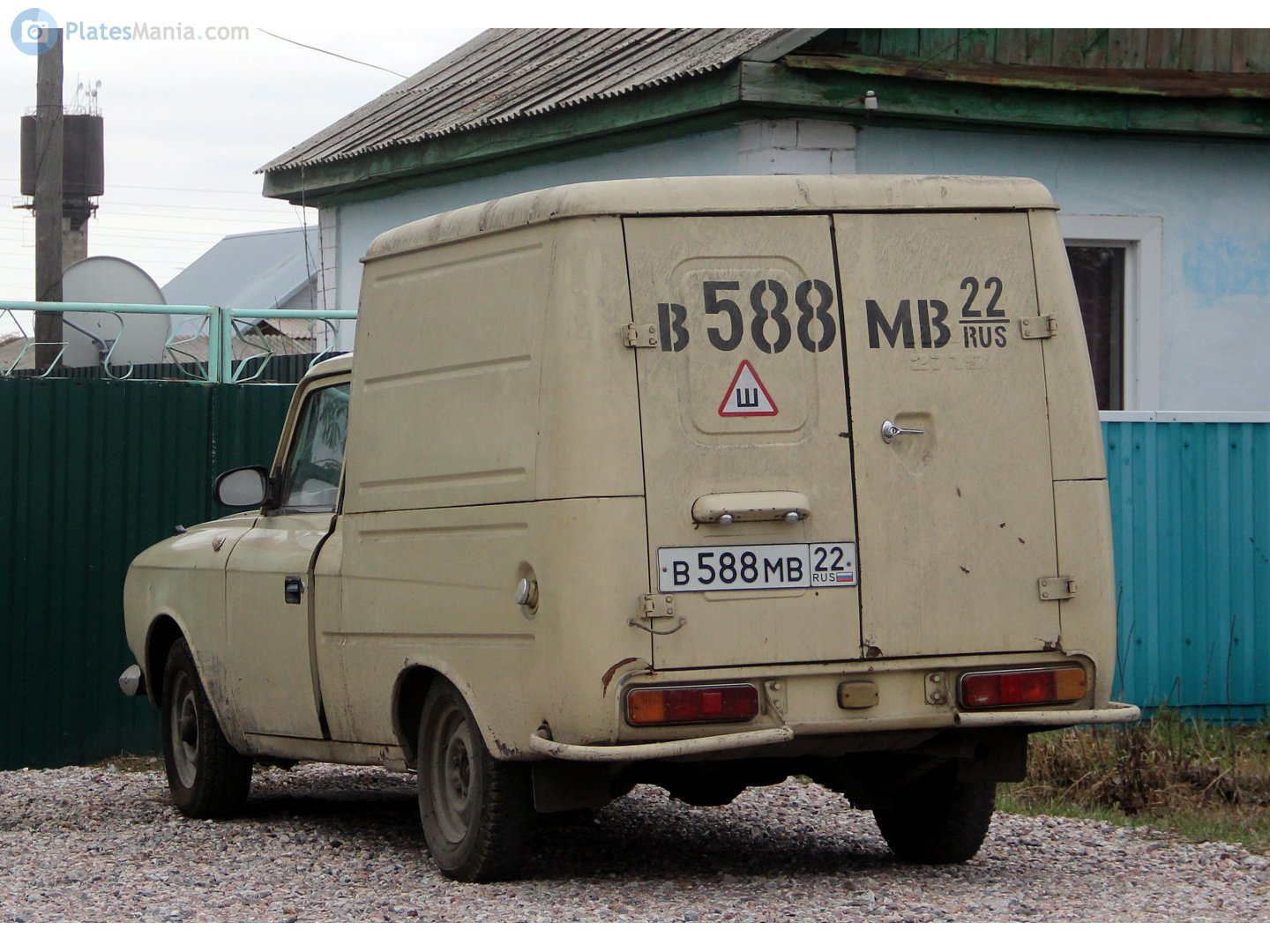 в 588 мв 22, Izh 2715 