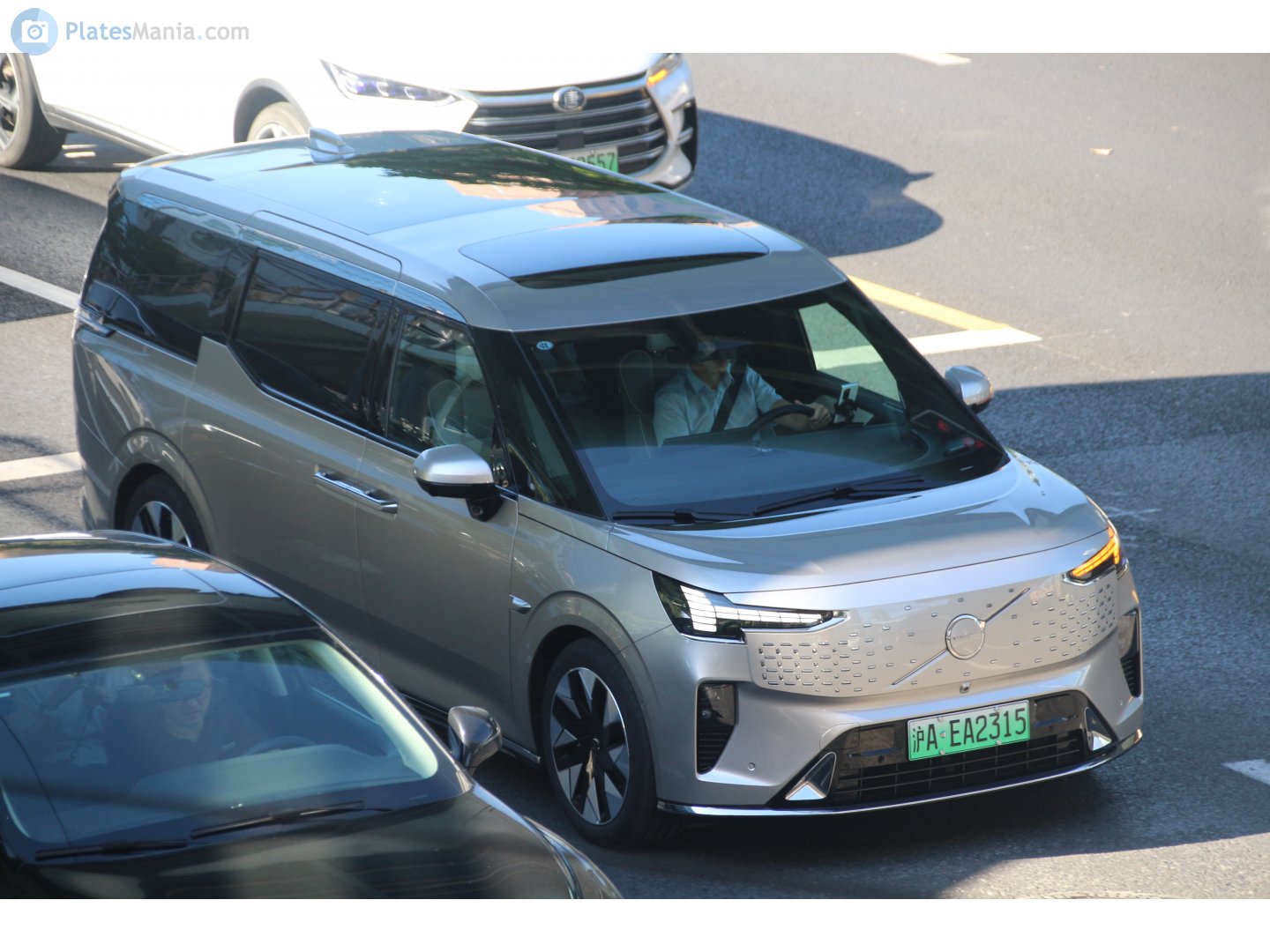 沪A·EA2315, Volvo EM90 1st gen, 2023–