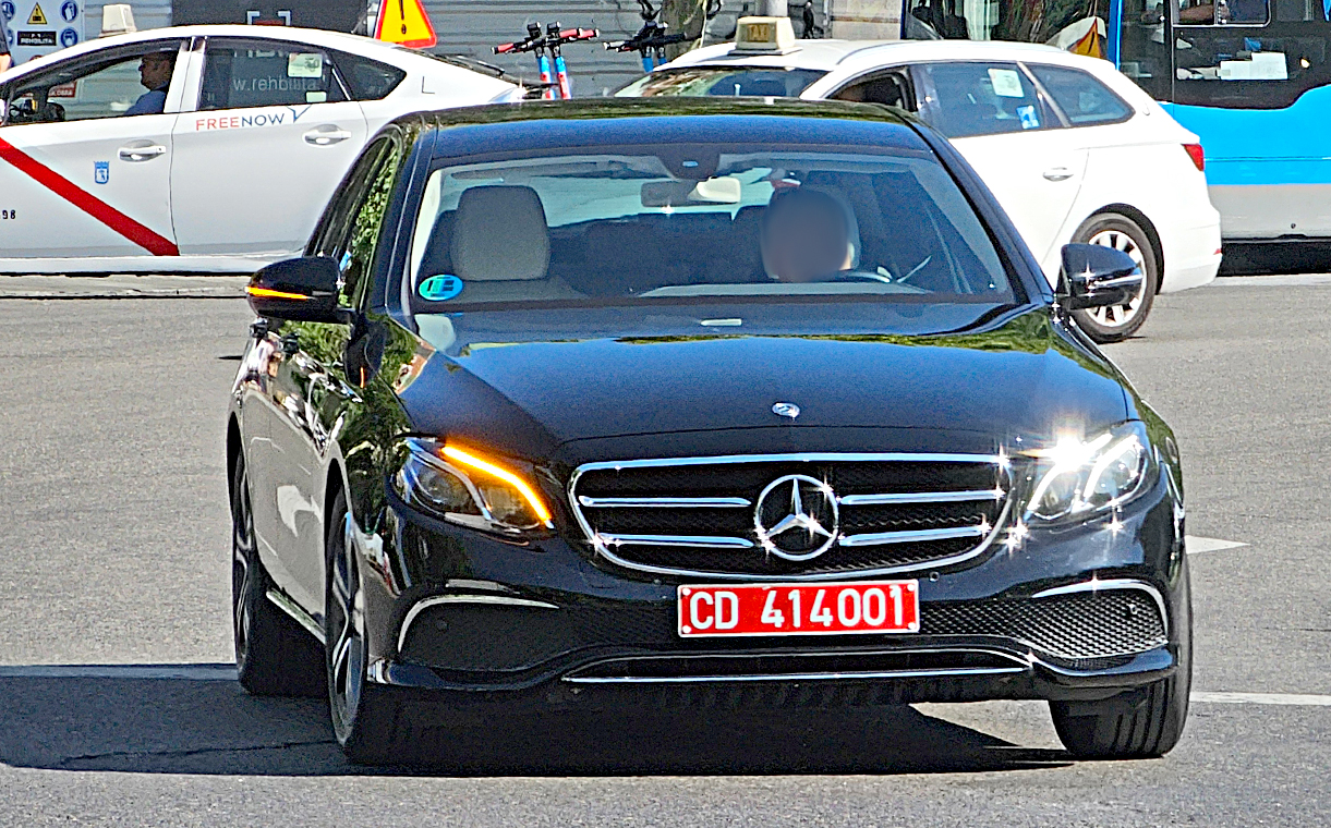 CD 414 001, Mercedes-Benz E-Klasse 5th gen Sedan (V213/W213), 2016­–2020