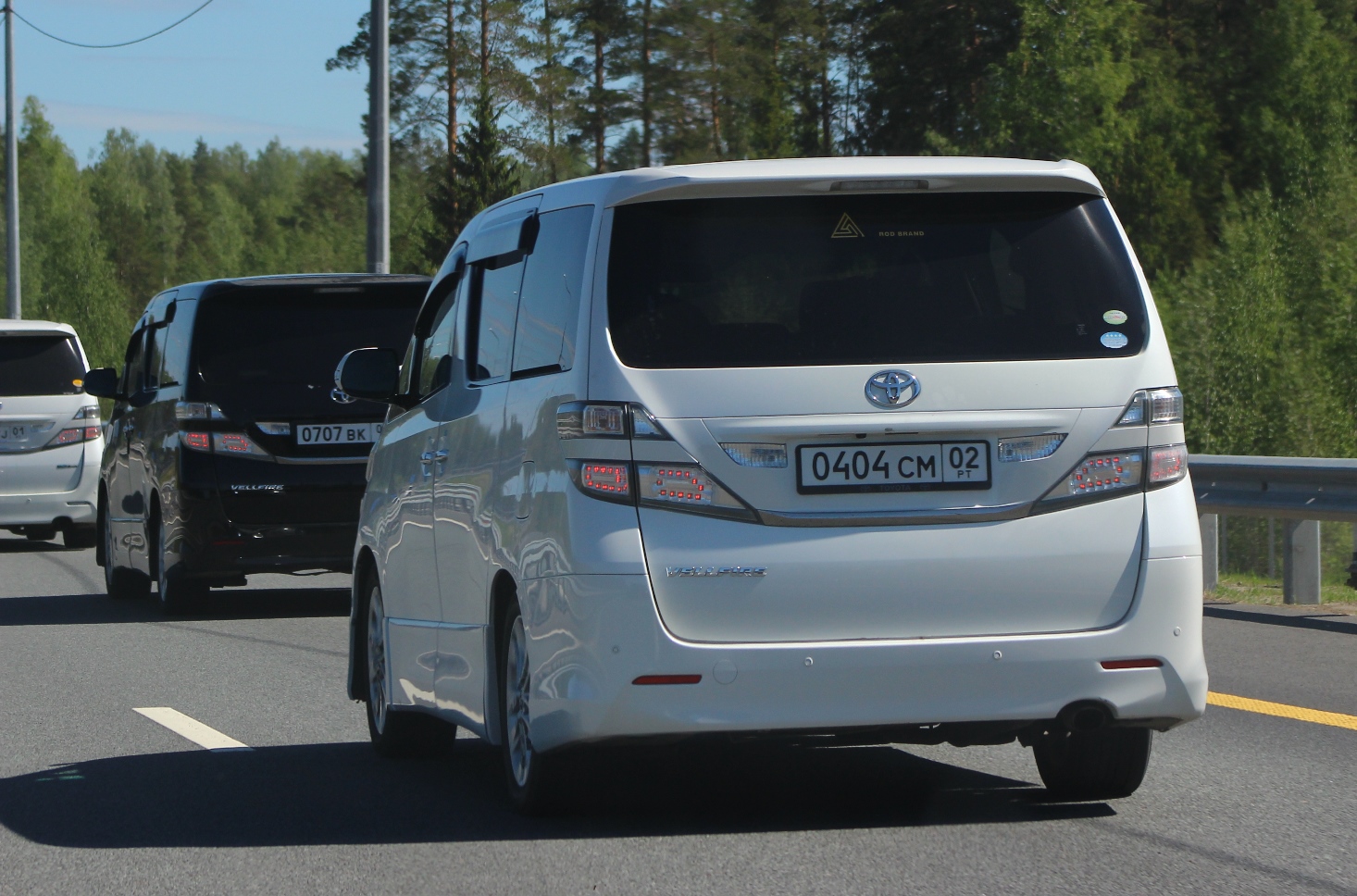 0404CM02, Toyota Vellfire 1st gen (AH20), 2008–2015