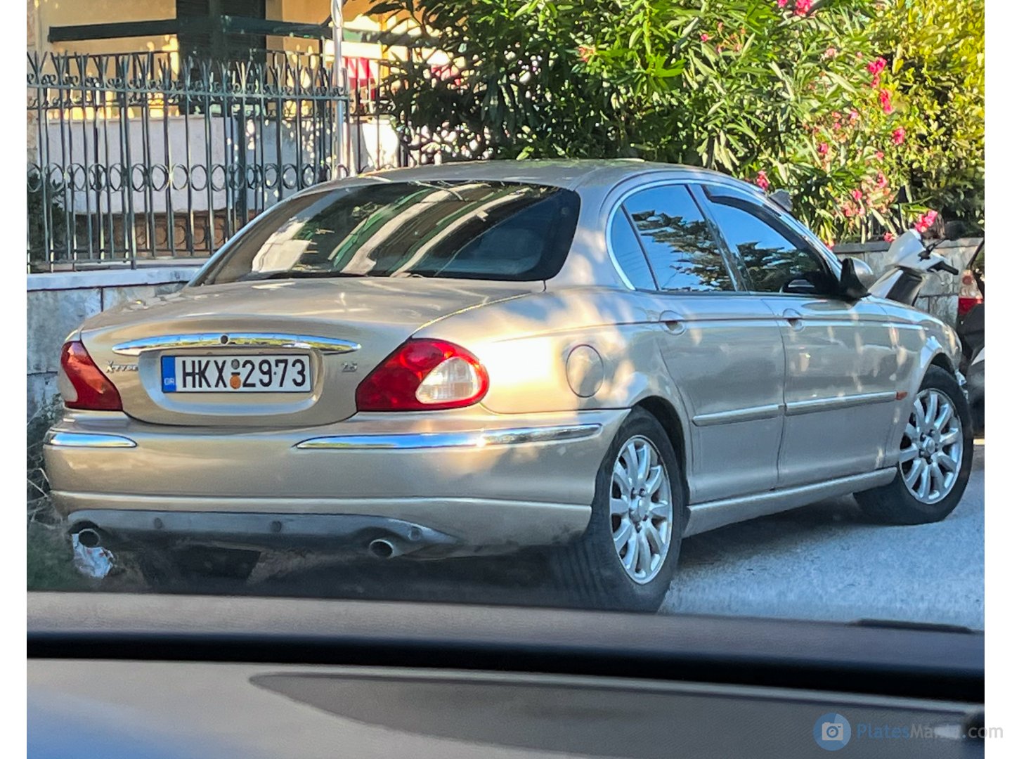 HKX-2973, Jaguar X-Type 1st gen Sedan (X400), 2001–2009