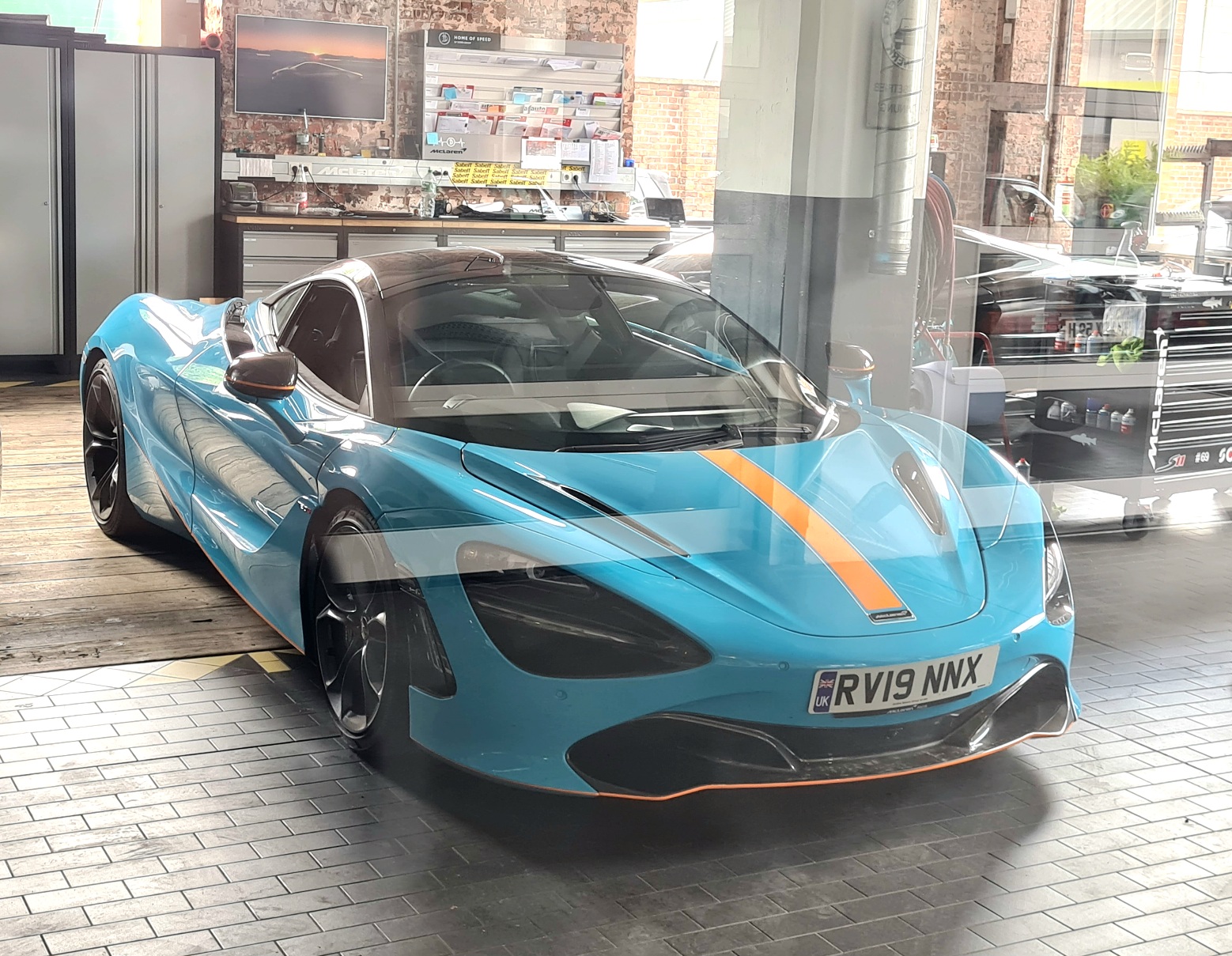 RV19NNX, McLaren 720S 720S, 2017–2023