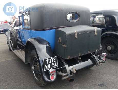 1072 WV 54, Maybach Zeppelin