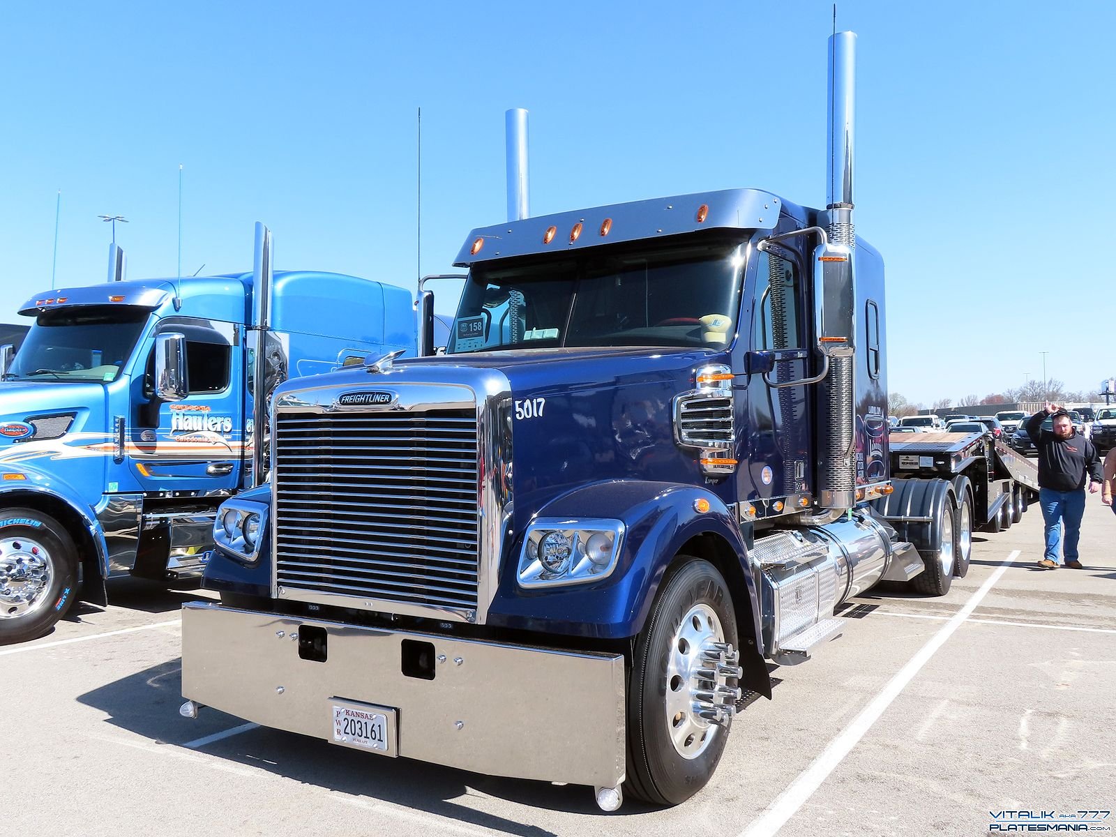 203161, Freightliner 122SD 