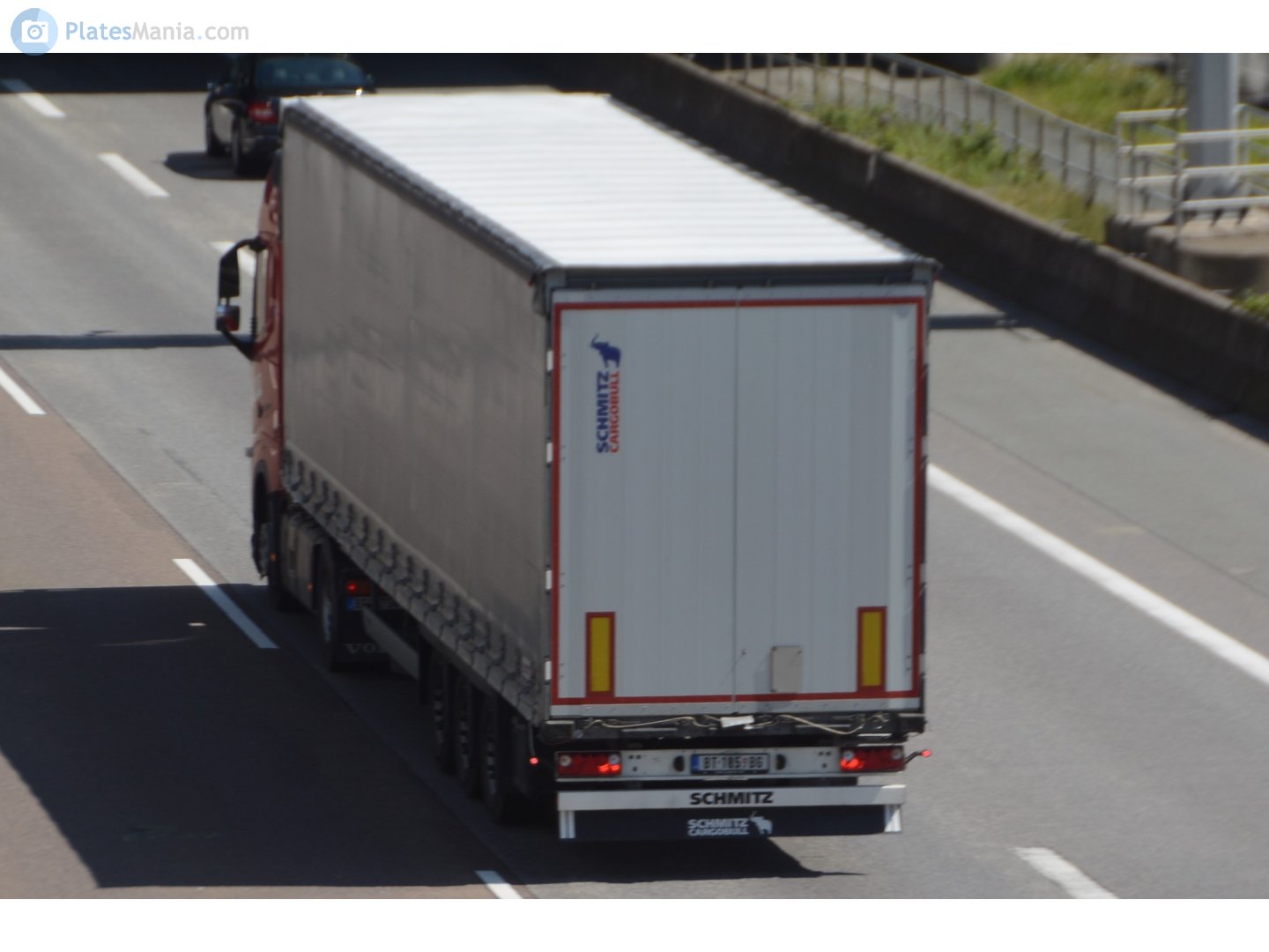 BT-105 BG, Schmitz SCS 