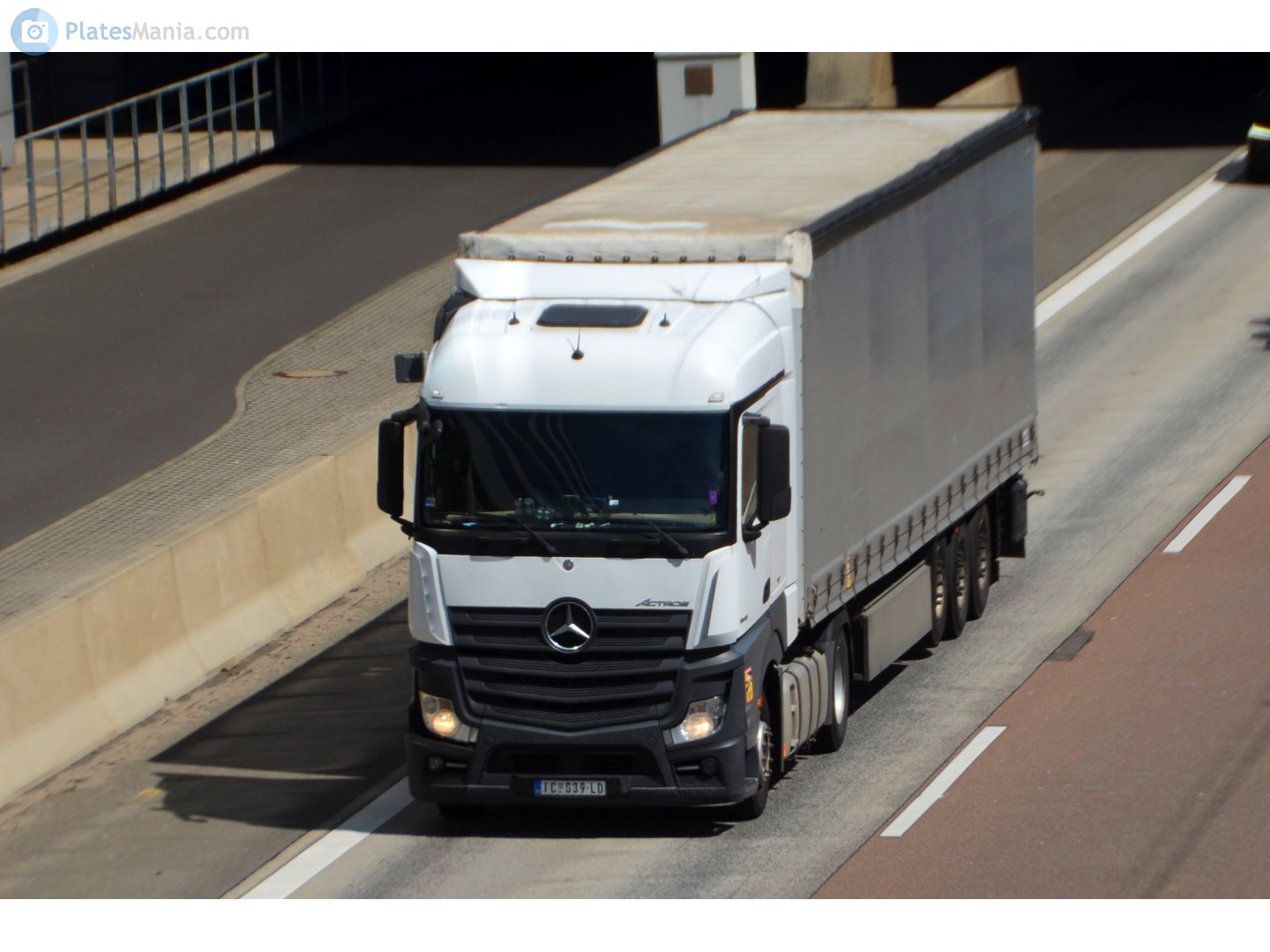 IC 039-LD, Mercedes-Benz Actros 3rd gen (MP4/MP5), 2011–