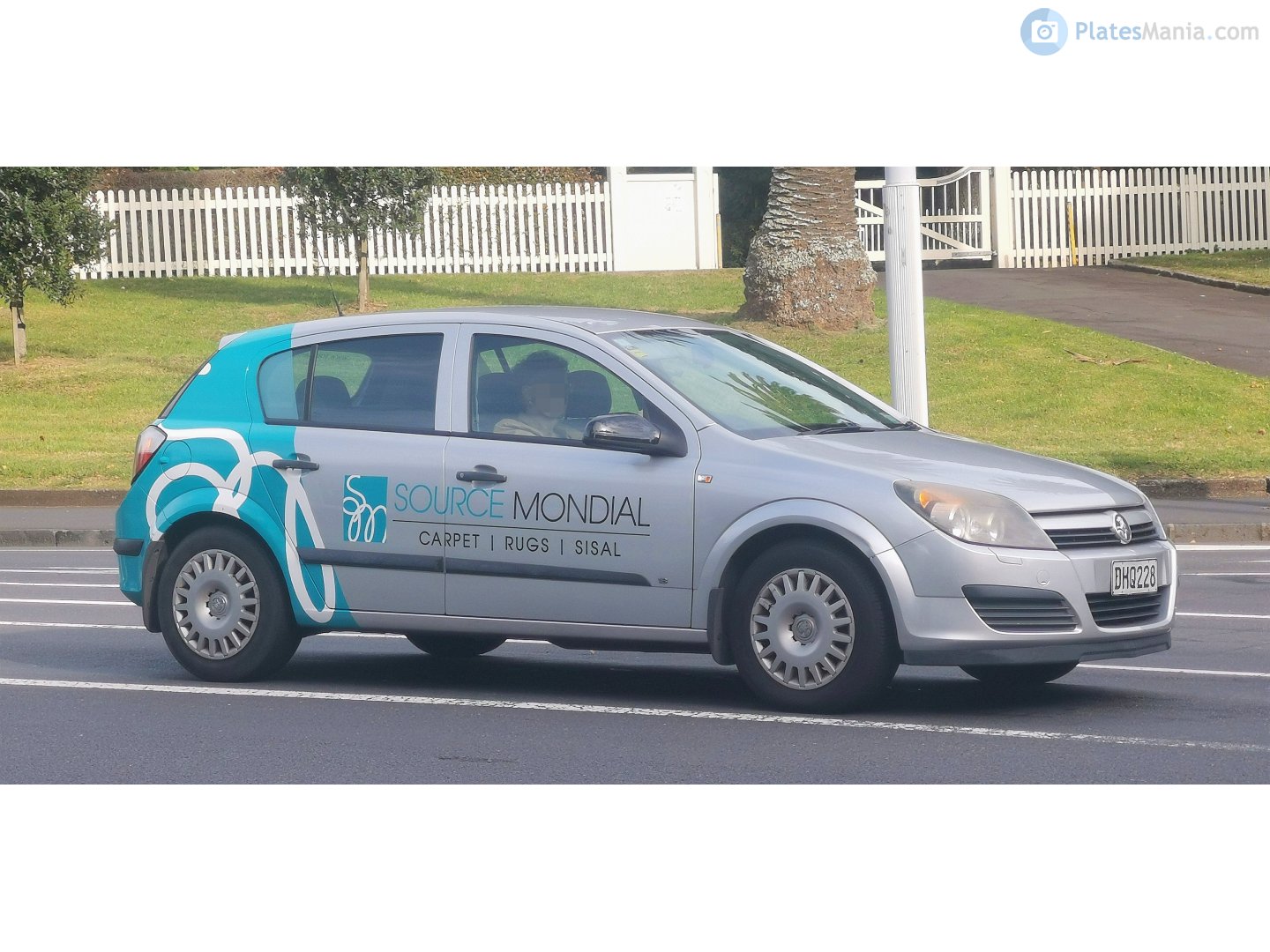 DHQ228, Holden Astra 5th gen 5-door Hatch (AH), 2004–2009