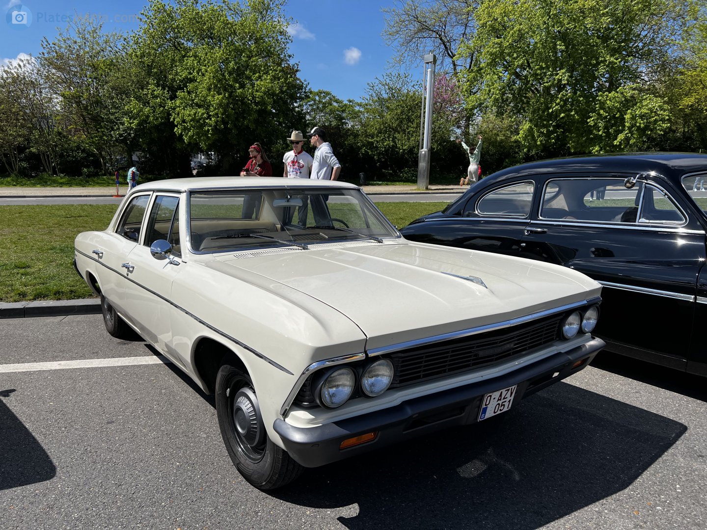 O-AZV-051, Chevrolet Chevelle 1st gen 1966 4-door Sedan (69; A-body), 2nd facelift, 1965–1966