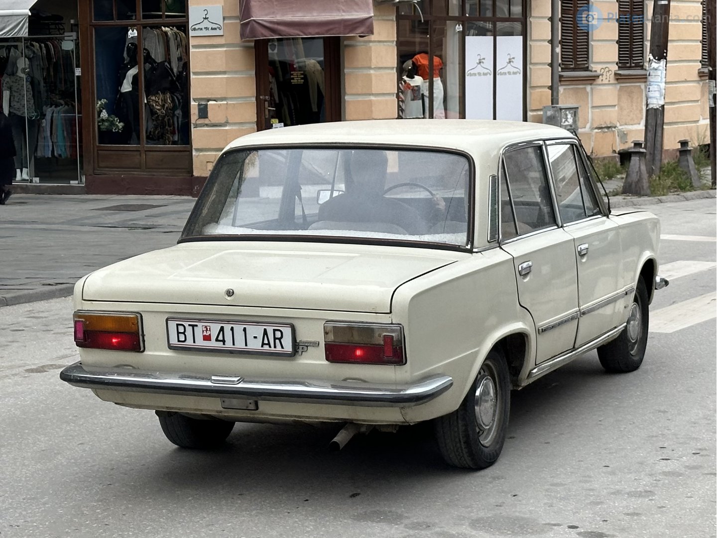 BT 411-AR, Polski Fiat 125p 115C Sedan (MR75), facelift, 1975–1983