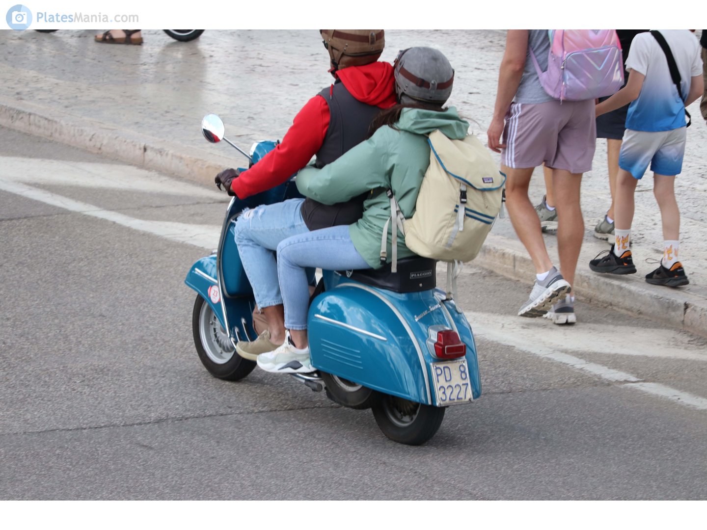 PD 83227, Vespa 180 SS 