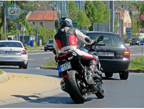 AA CC-122, Kawasaki Ninja 1000 / Z1000S / Z1000SX