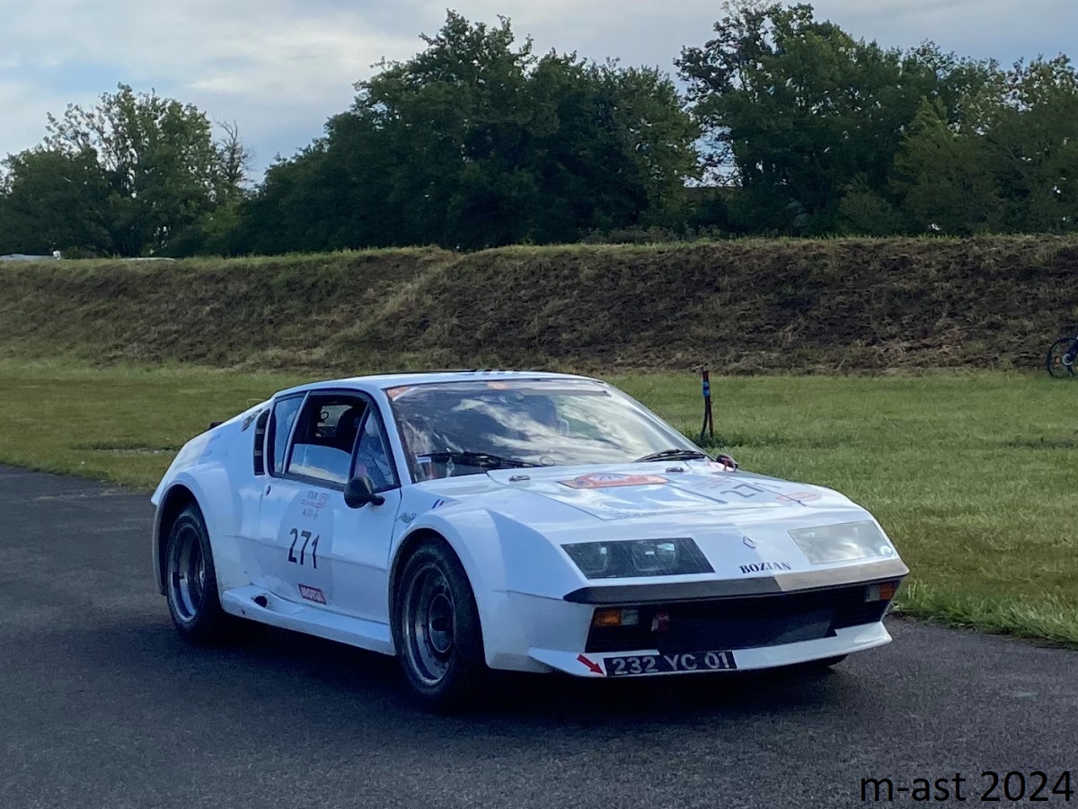 232 YC 01, Alpine A310 