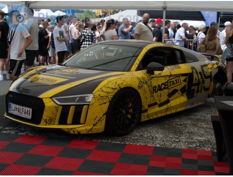 LJ ALFA49, Audi R8