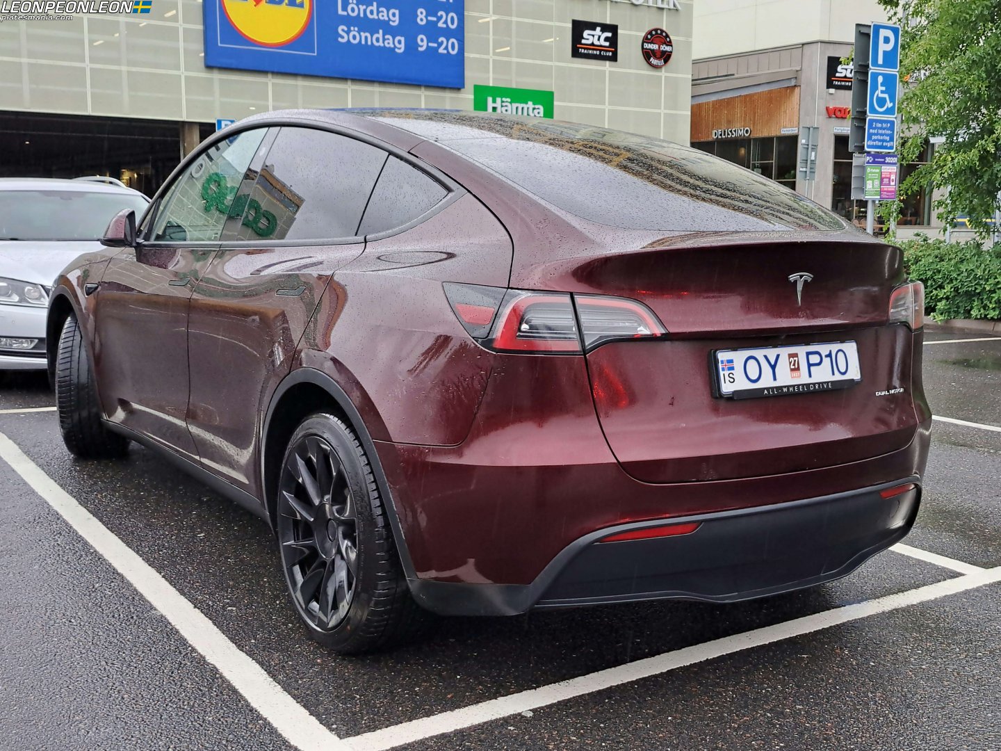 OY P10, Tesla Model Y 1st gen (5YJY), 2020–2025