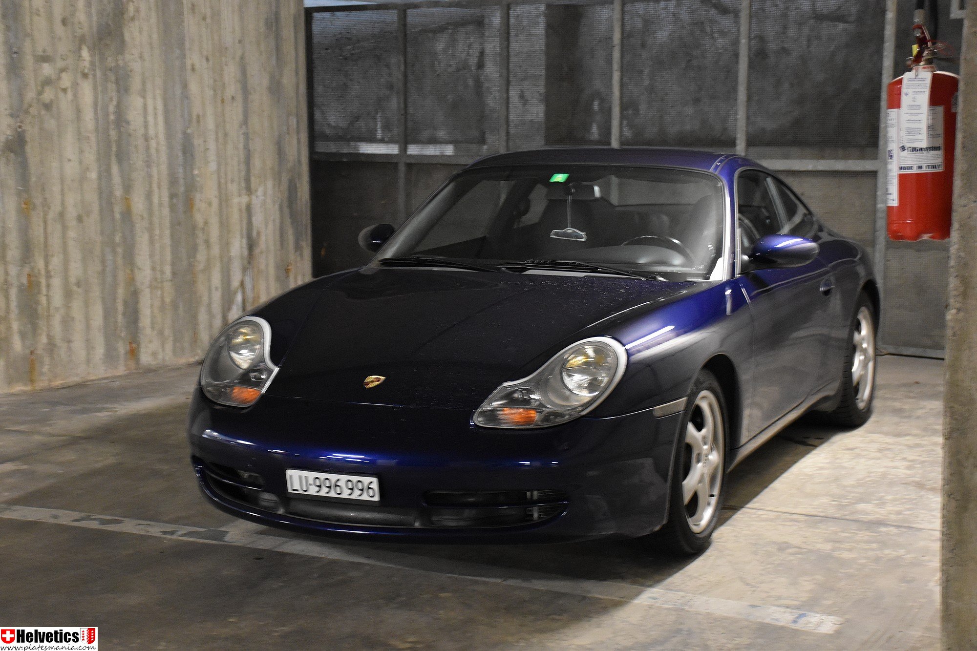 LU 996996, Porsche 911 5th gen Coupé (996), 1997–2006