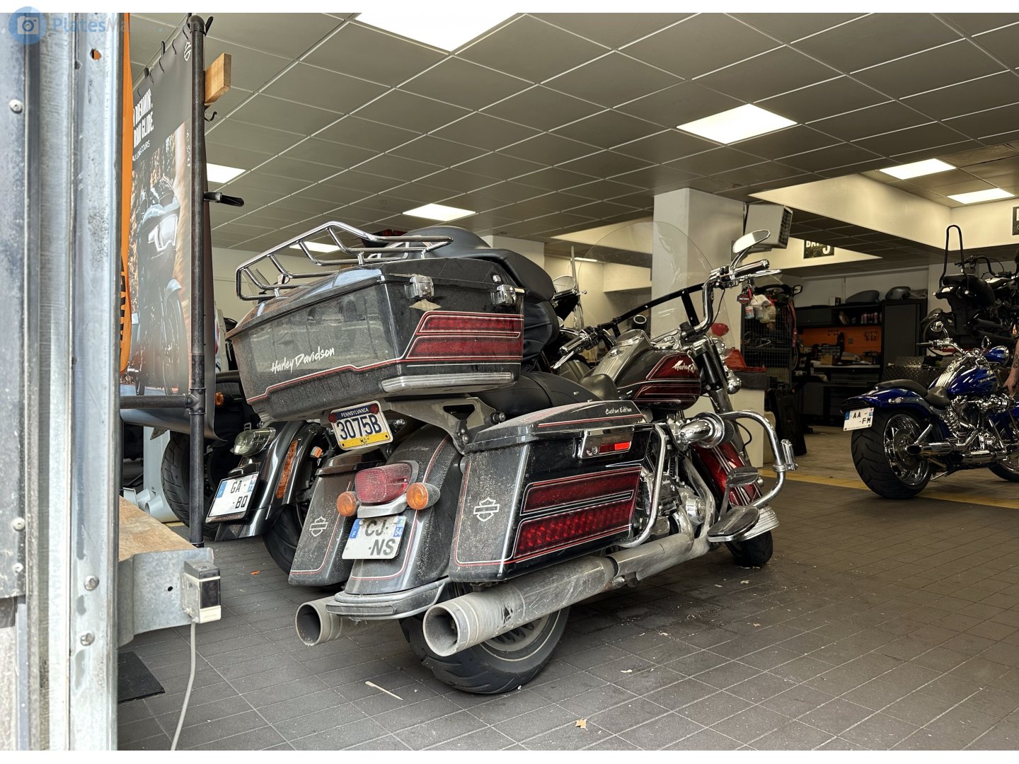 3075B, License plate without vehicle 