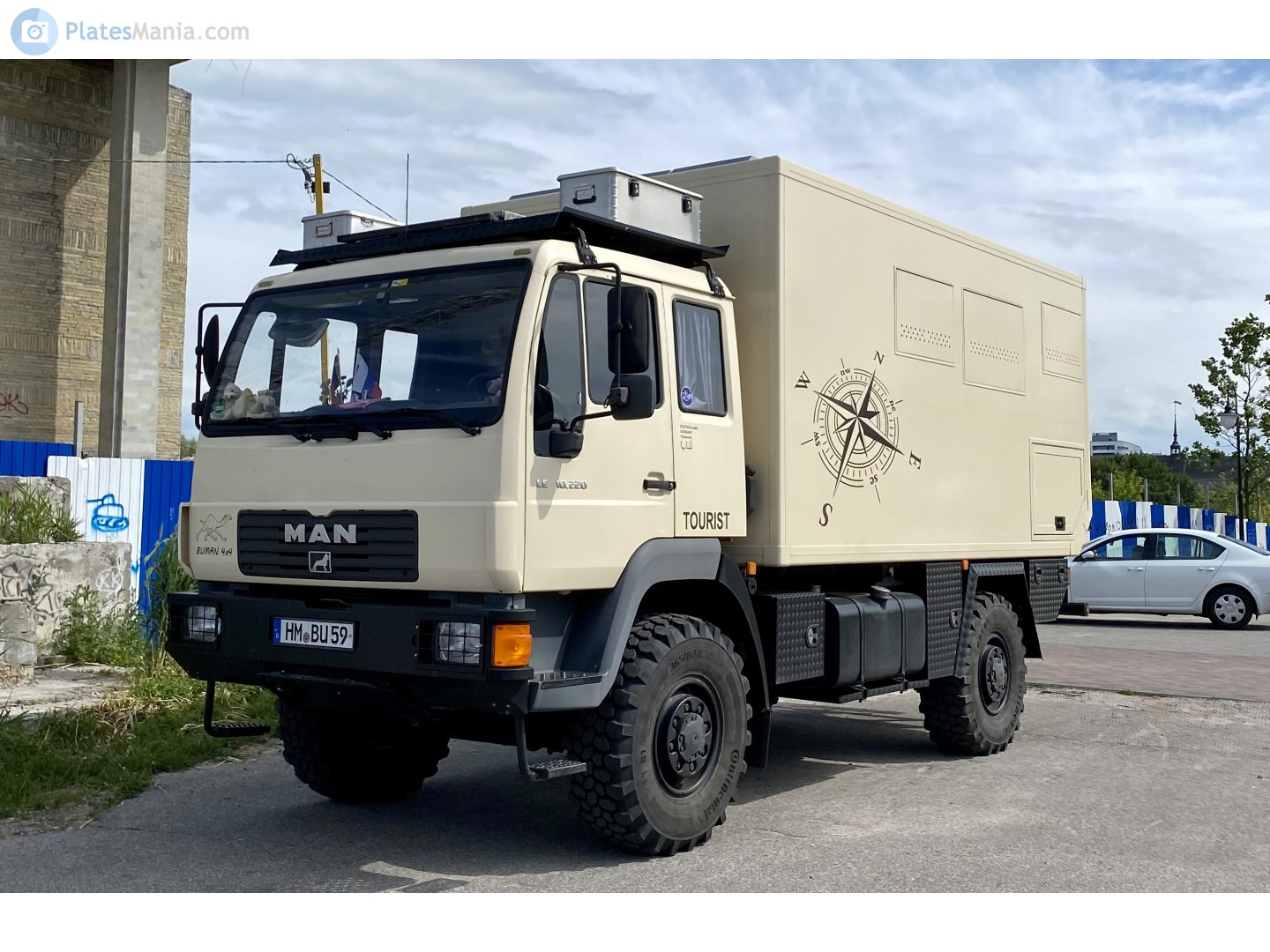 HM BU 59, MAN LE2000 