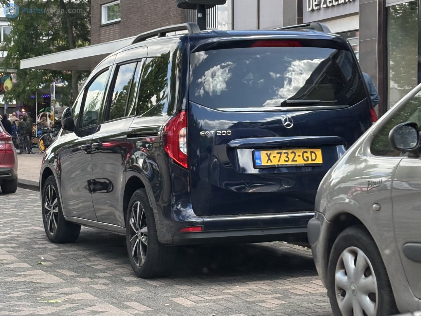 X-732-GD, Mercedes-Benz EQT 1st gen (W420), 2023–