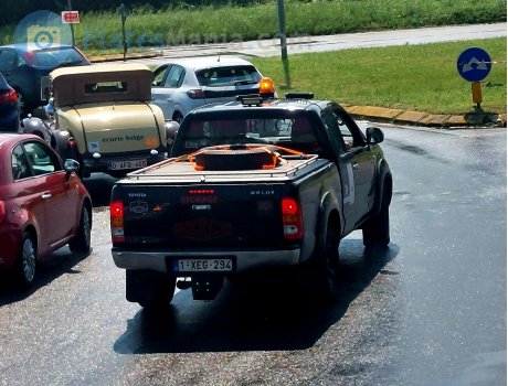 1-XEG-294, Toyota Hilux