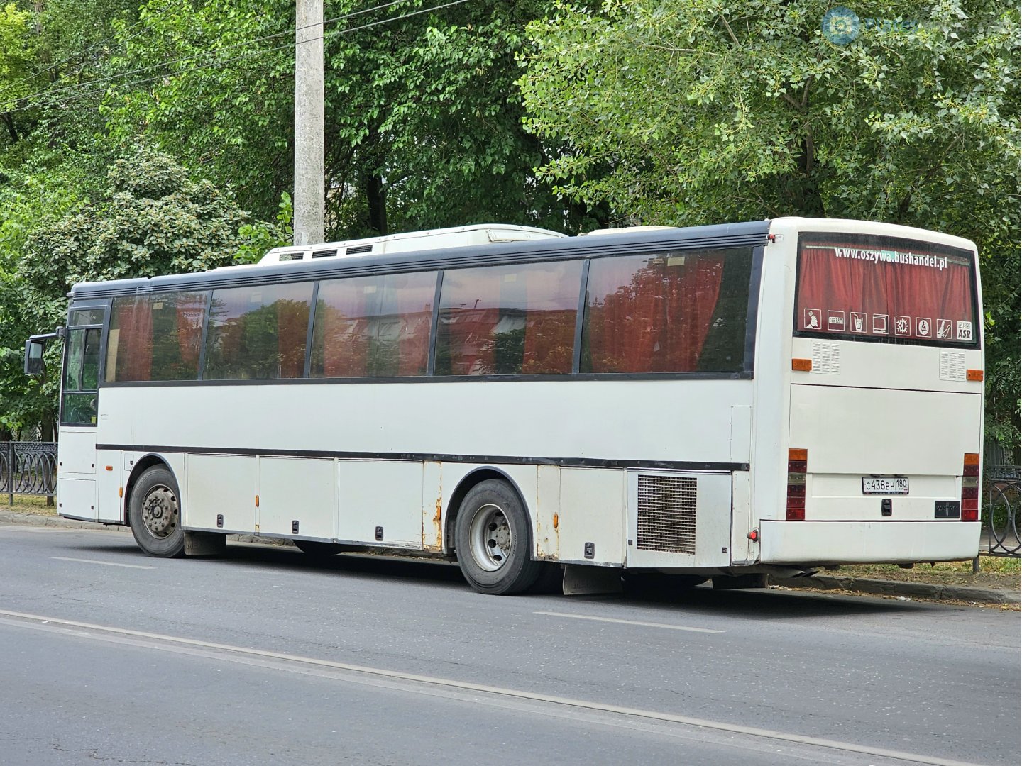 с 438 вн 180, Van Hool T815 