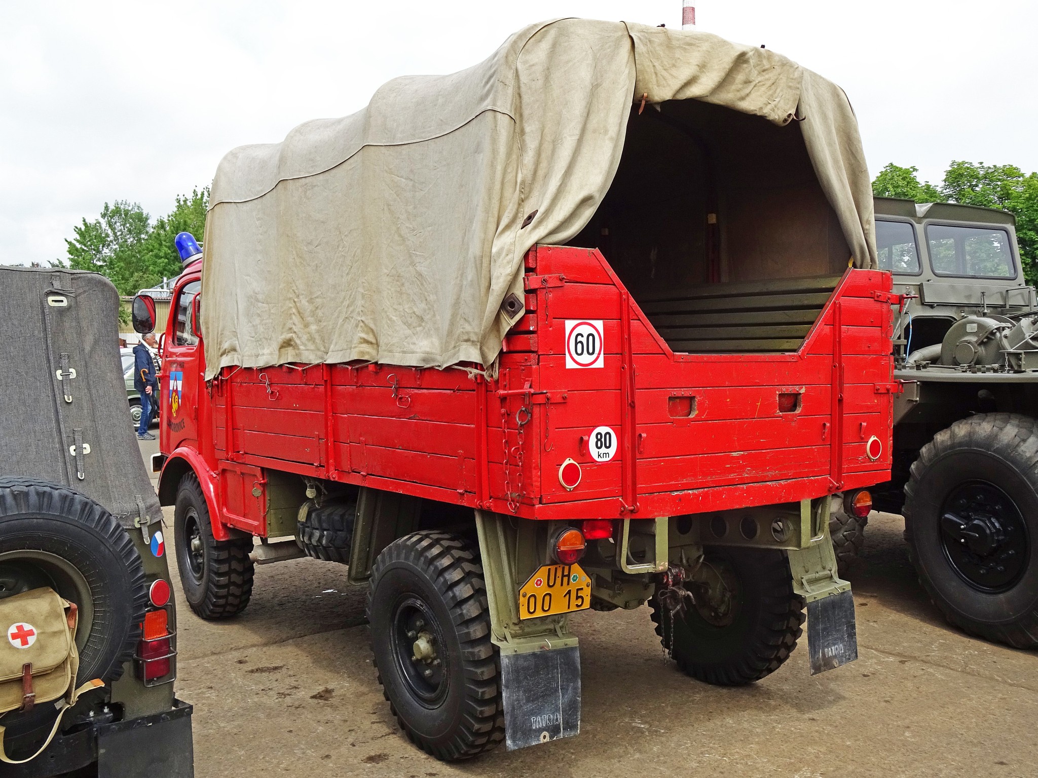 UH 00-15, Tatra 805 