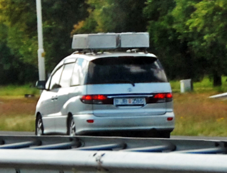 JB Z85, Toyota Previa 2nd gen (R30/R40), 2000–2007
