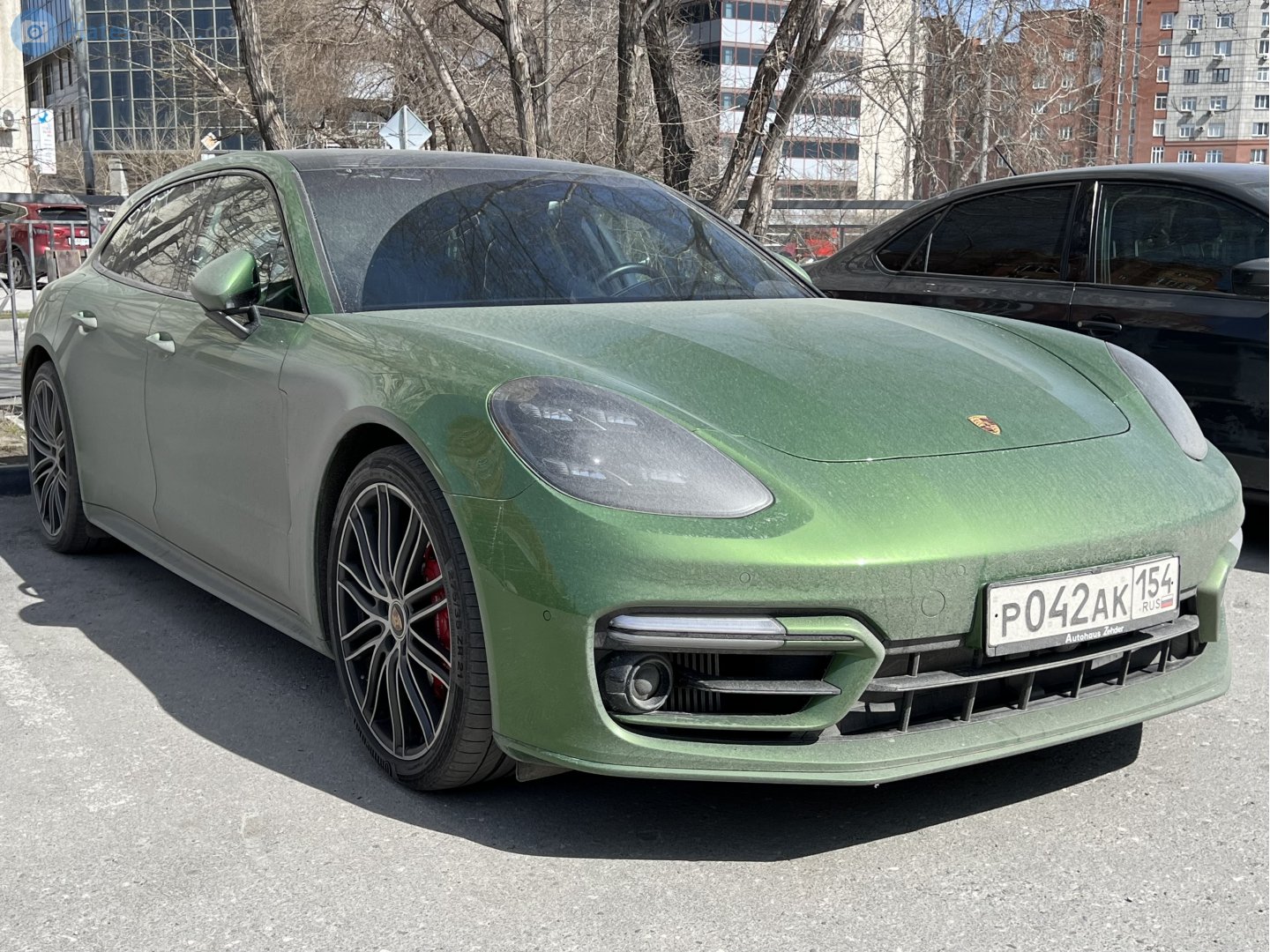 р 042 ак 154, Porsche Panamera 2nd gen Sport Turismo (971), 2017–2023
