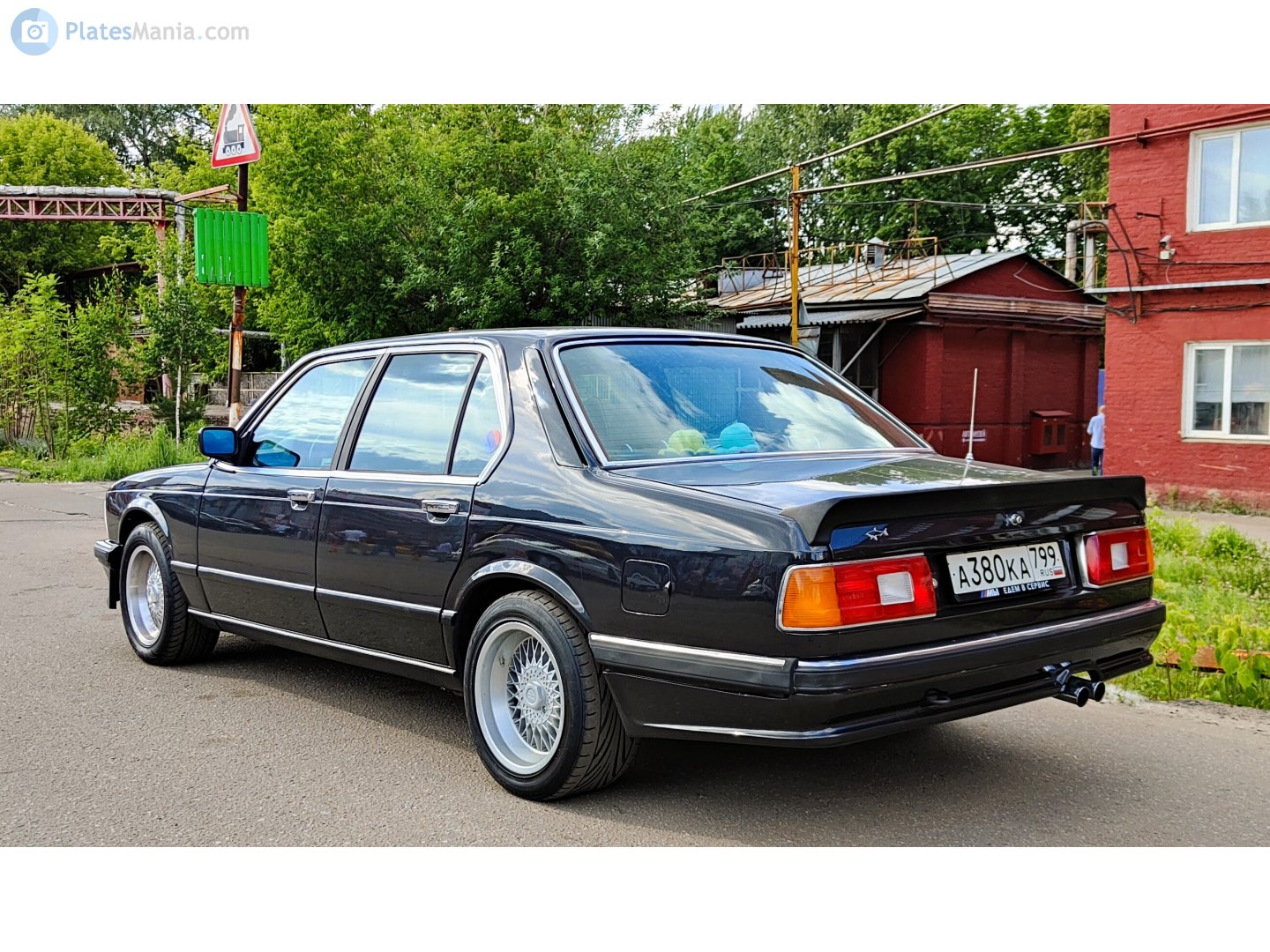 а 380 ка 799, BMW 7 Series 1st gen (E23), 1977–1987