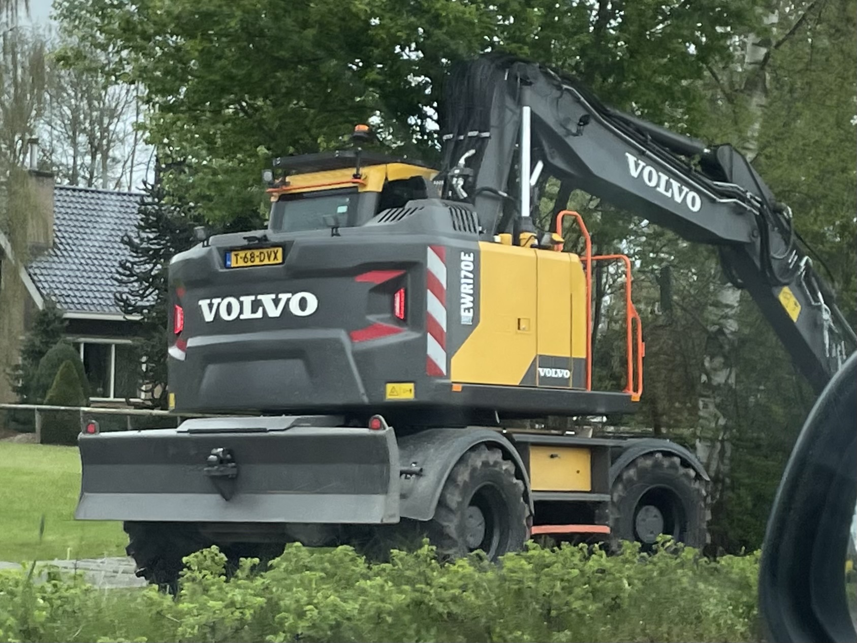 T-68-DVX, Volvo EW-Series 