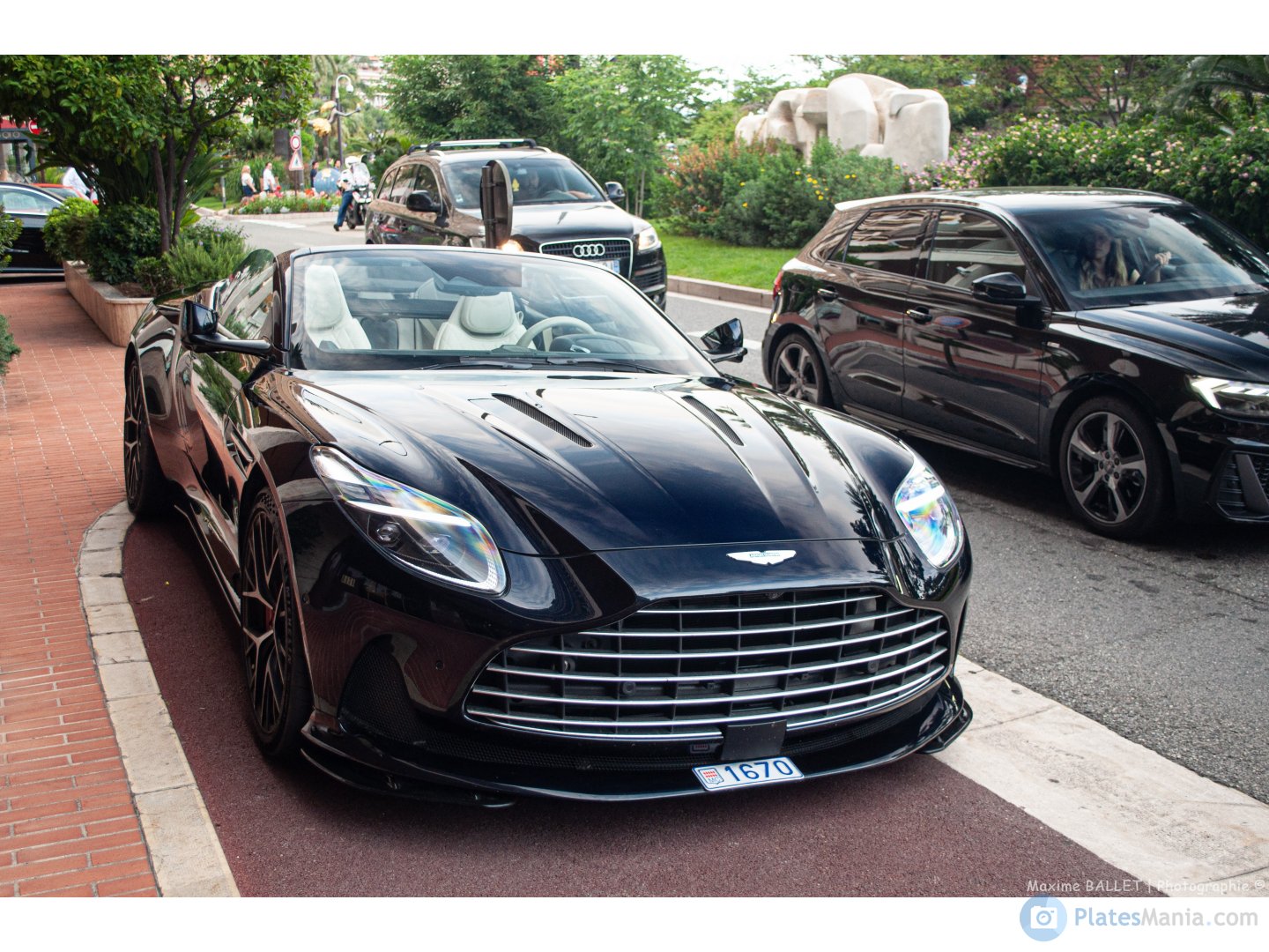 1670, Aston Martin DB12 Volante Convertible, 2023–