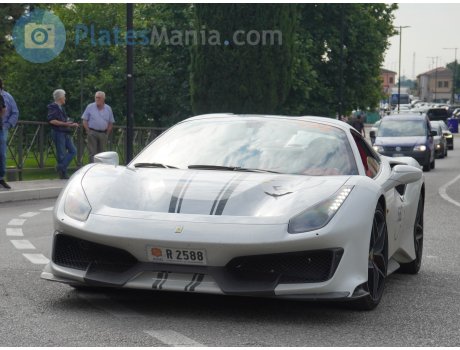 R 2588, Ferrari 488