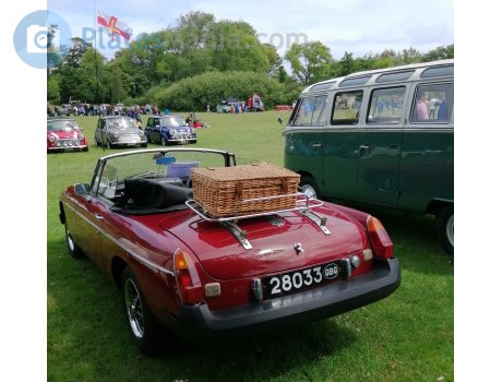 28033, MG B
