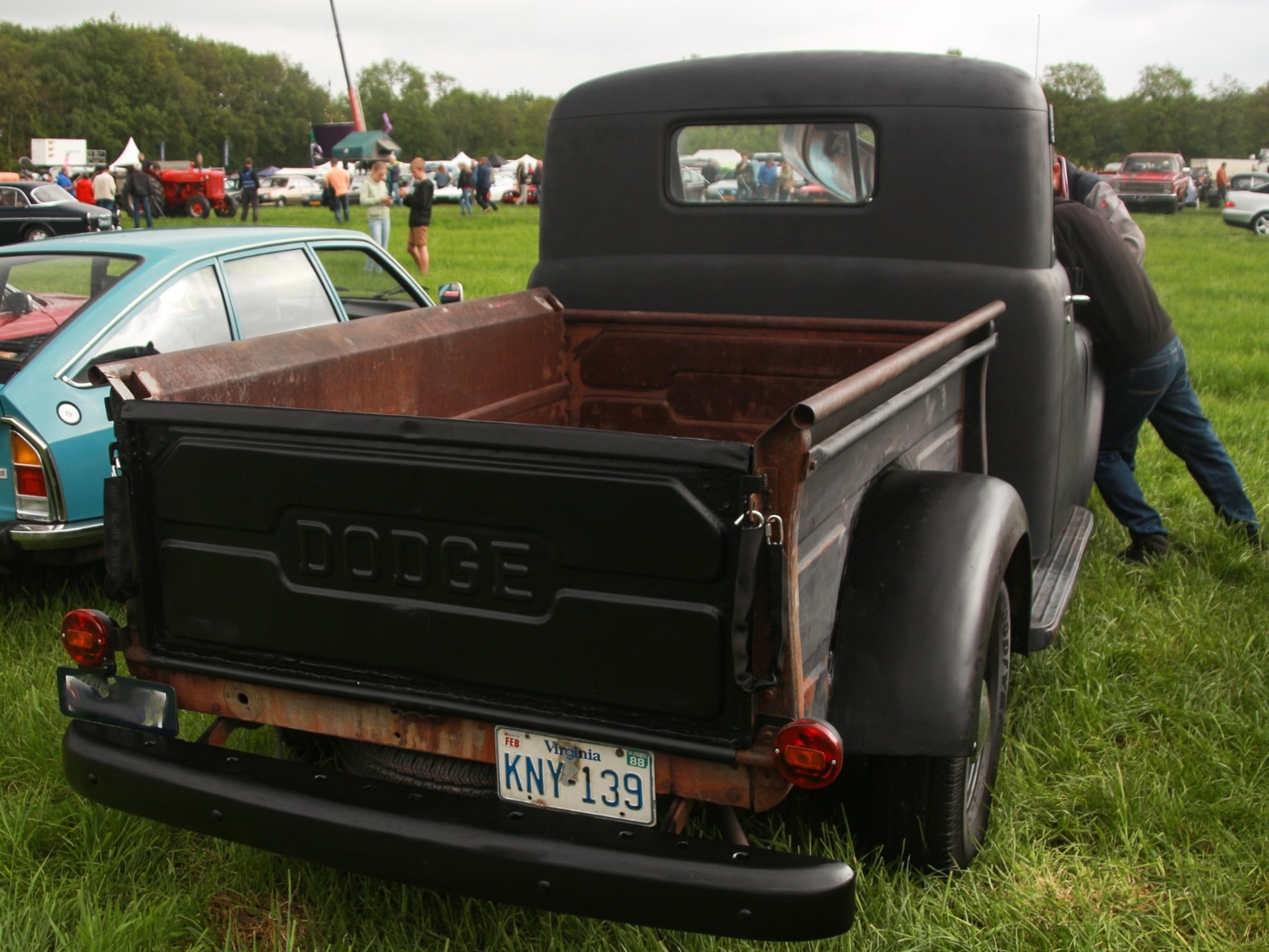 KNY-139, Dodge B-Series 