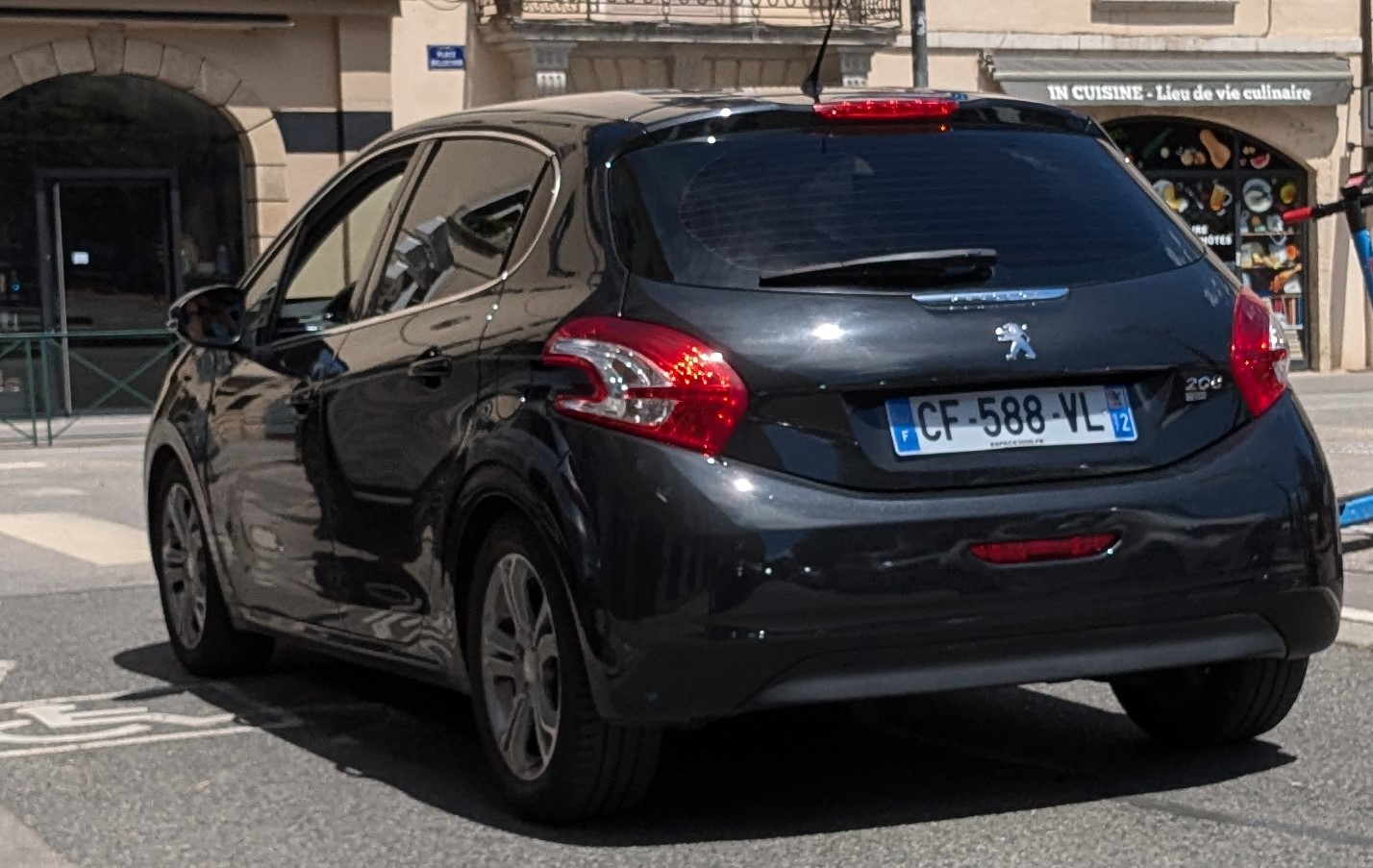 CF-588-VL, Peugeot 208 1st gen 5-door Hatch (A9), 2012–2015