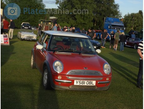 Y581 OBL, MINI Hatch