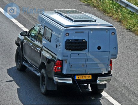 VPT-10-B, Toyota Hilux