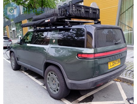 LJ24 CUW, Rivian R1S