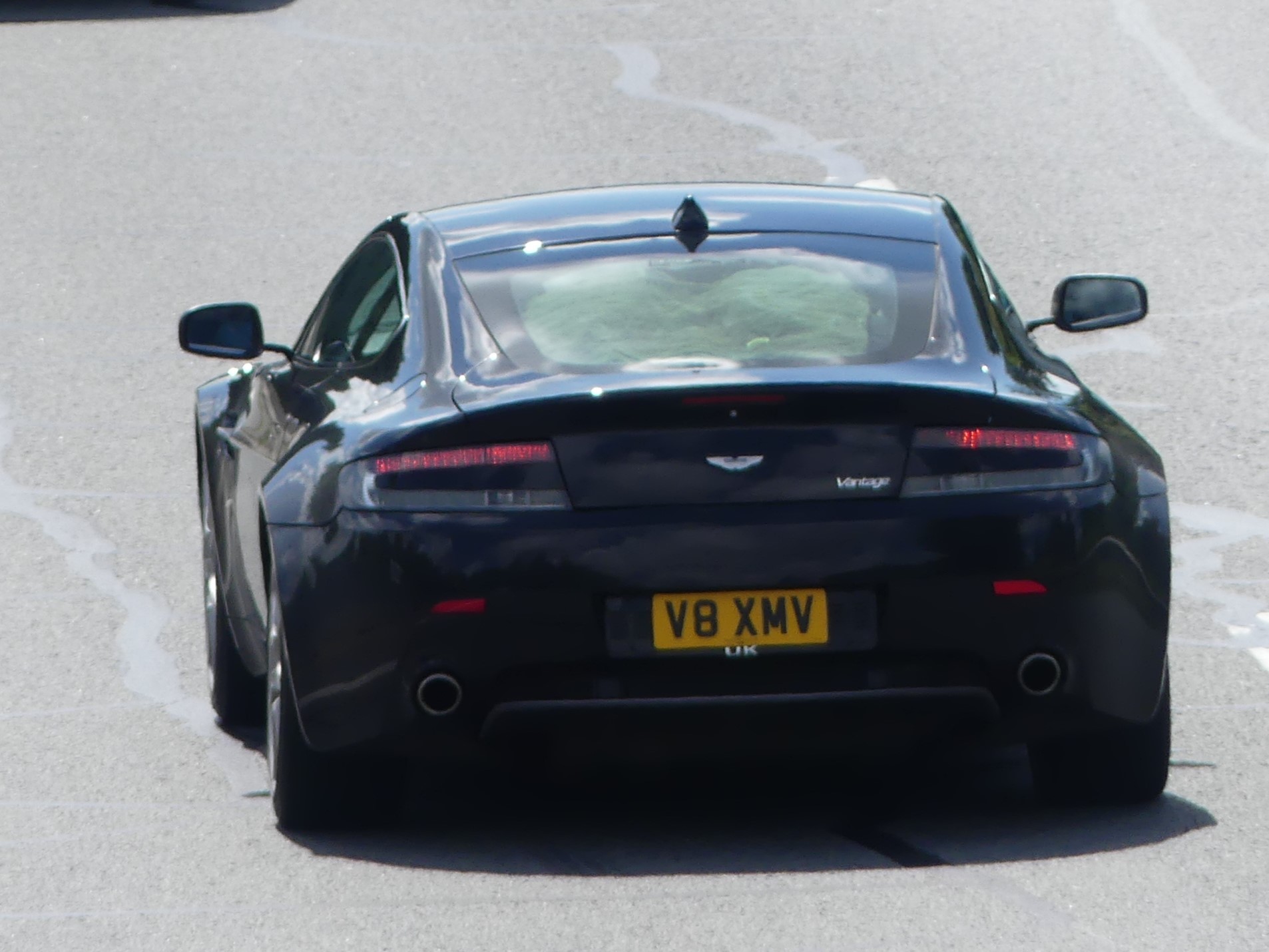 V8XMV, Aston Martin V8 Vantage 