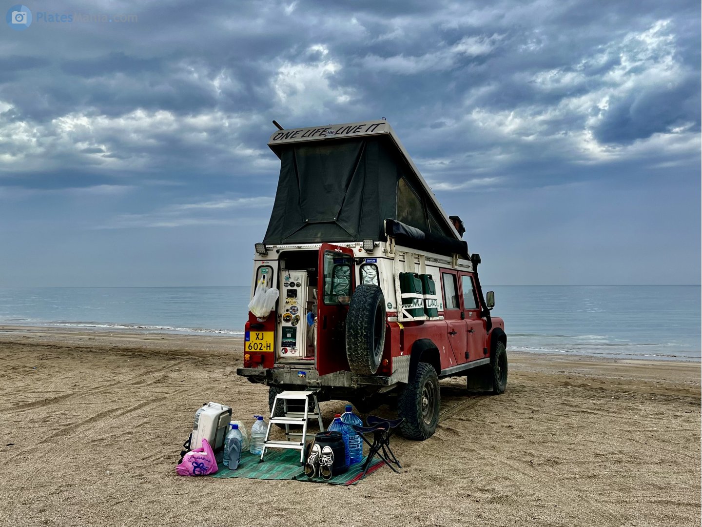 XJ-602-H, Land Rover Defender 1st gen 127