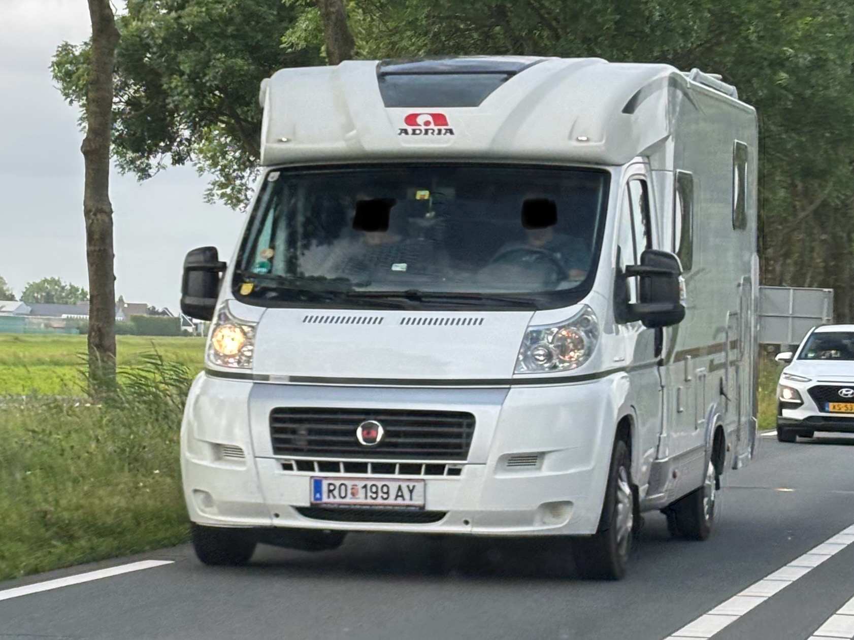RO 199 AY, Adria Compact 