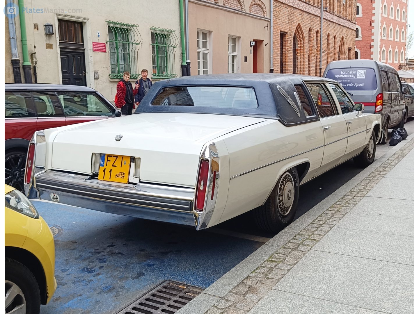 FZI 11, Cadillac Fleetwood 1st gen Limousine (33; C-body), 1984–1992