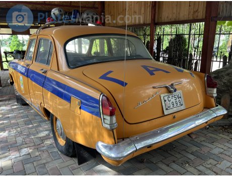 C SV 999, GAZ 21 Волга