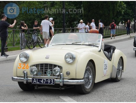 AL-47-93, Triumph TR2