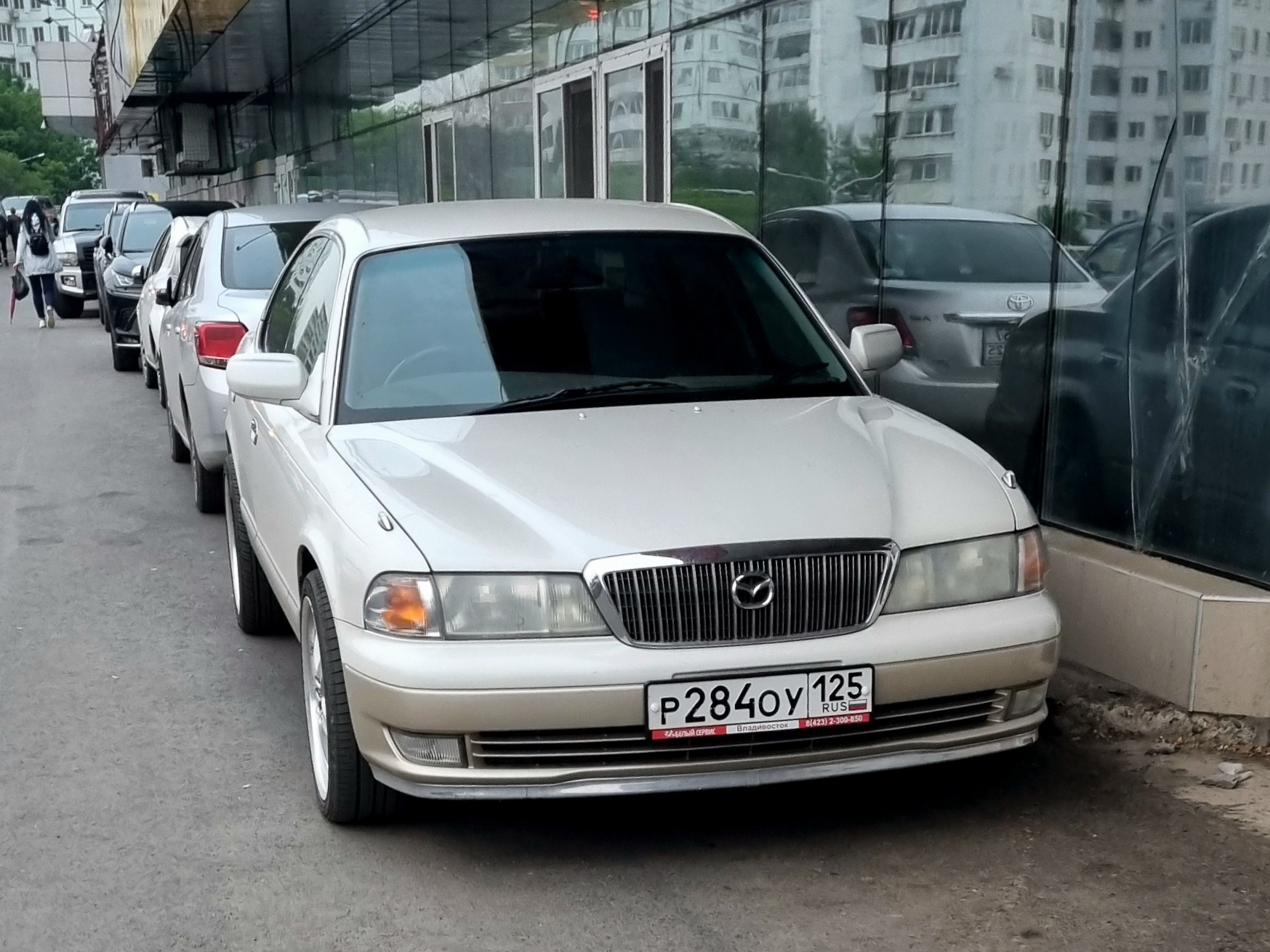 р 284 оу 125, Mazda Sentia 2nd gen (HE), 1995–2000