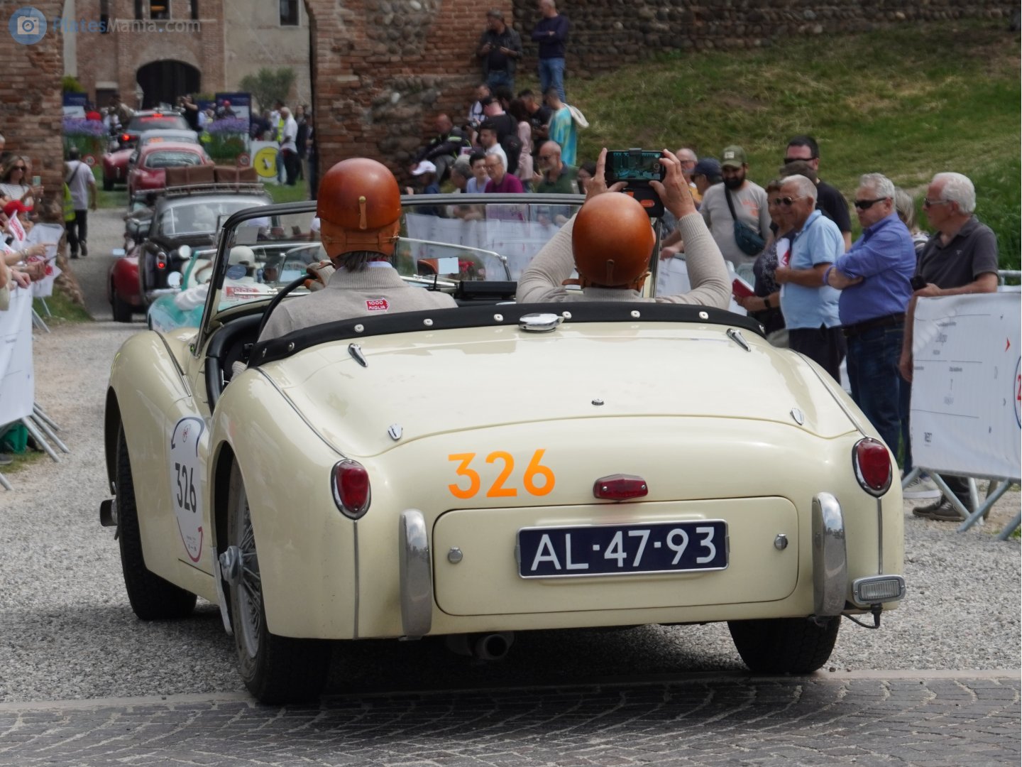 AL-47-93, Triumph TR2 