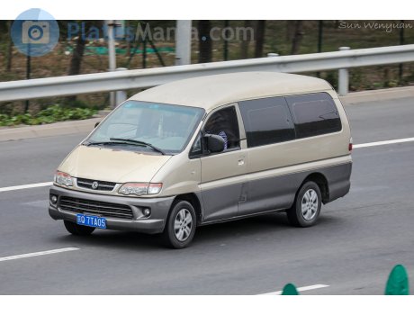 京Q·7TA05, Forthing (Fengxing) Lingzhi