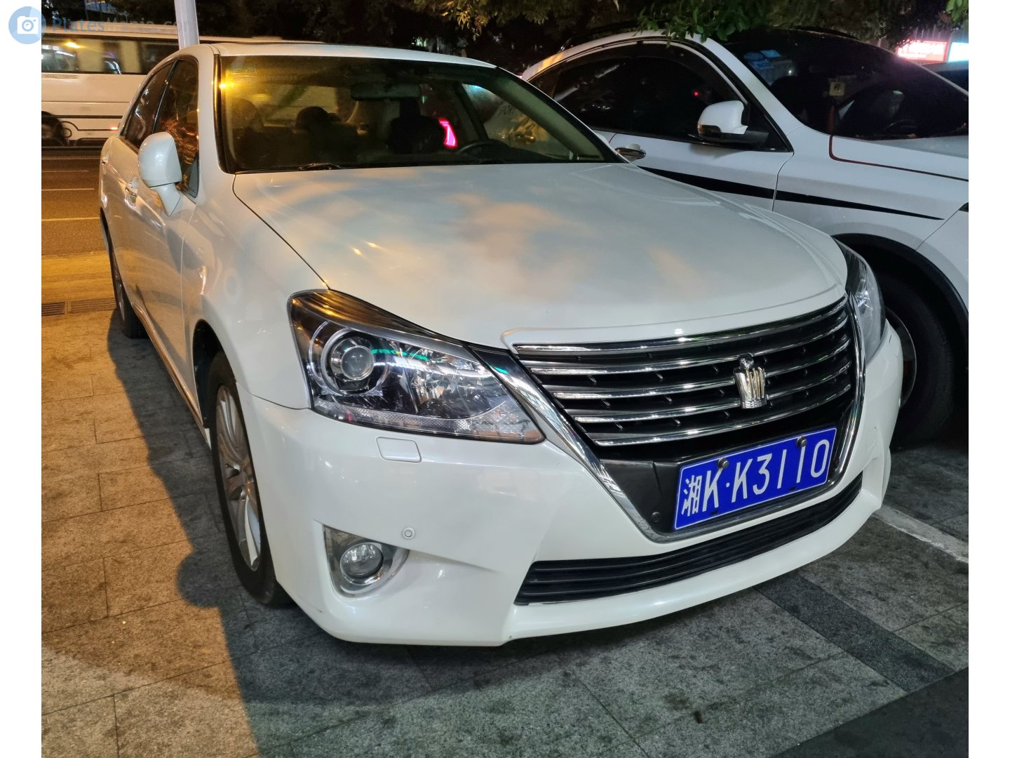 湘K·K3110, Toyota Crown 13th gen (S200), 2008–2012  (­–2015 for CN-market)