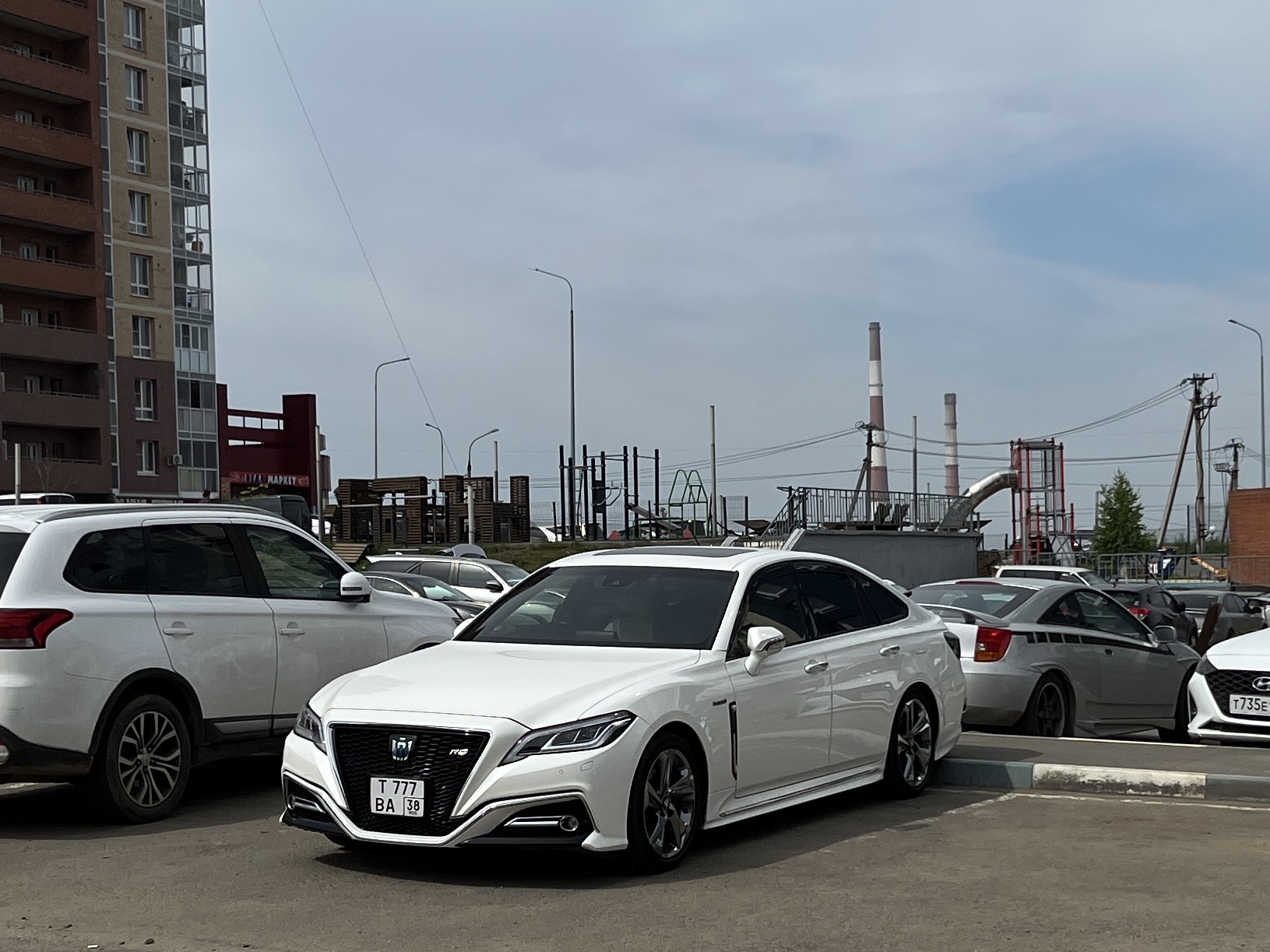 т 777 ва 38, Toyota Crown 15th gen (S220), 2018–2022