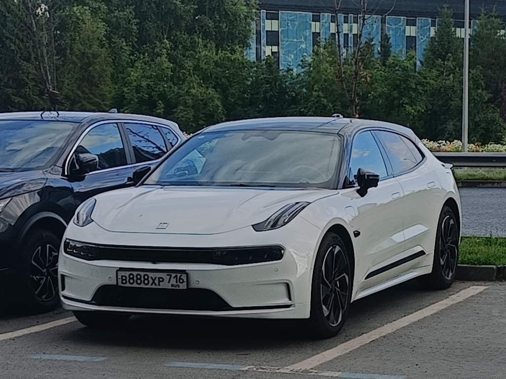 в 888 хр 716, Zeekr 001 1st gen, 2021–2024