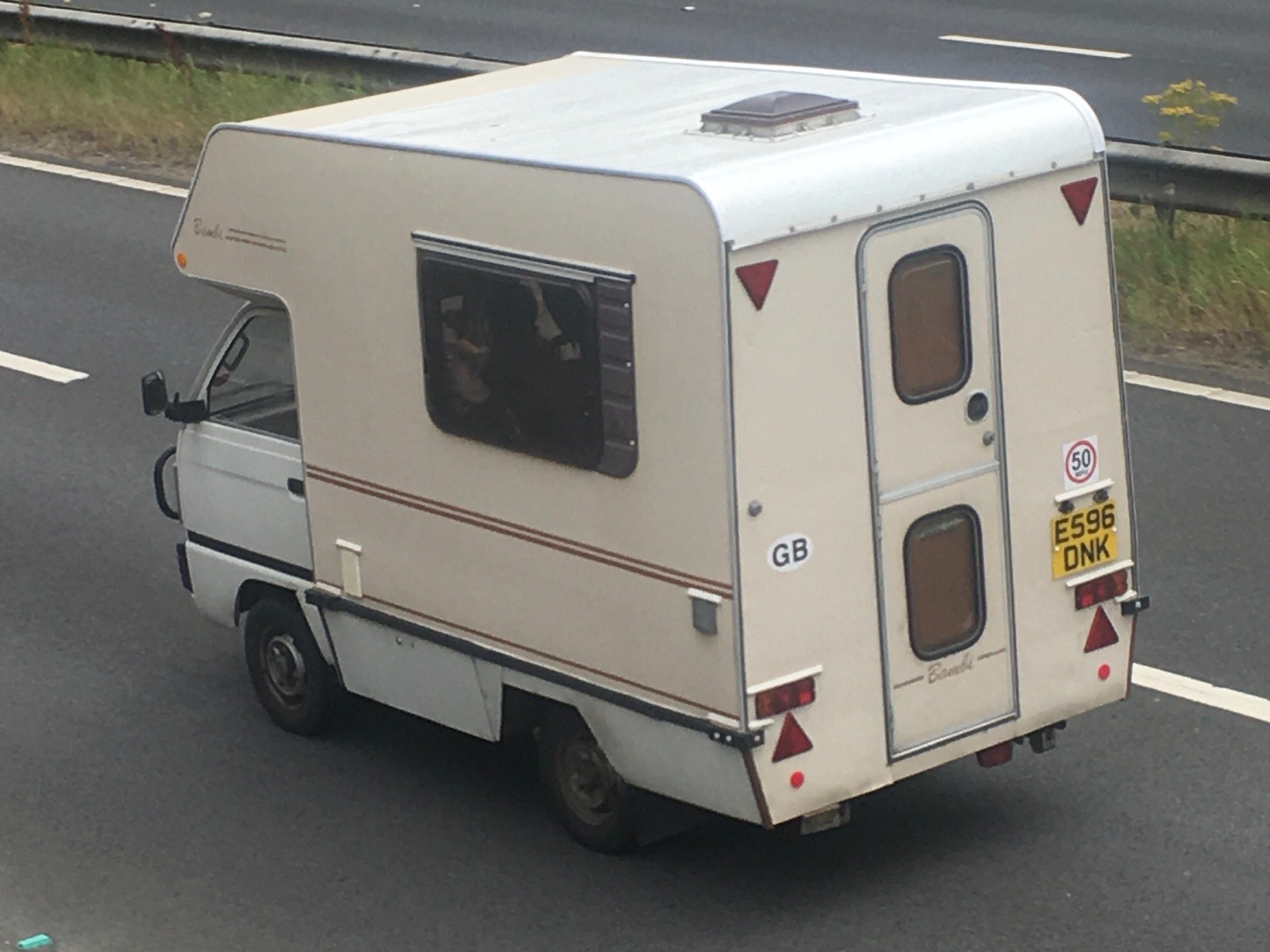 E596DNK, Autohomes Bambi 